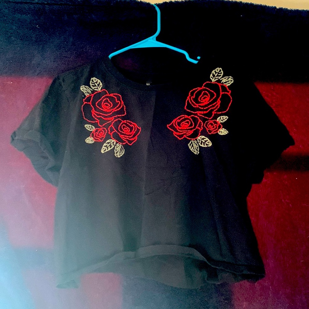 Black T-shirt with Roses